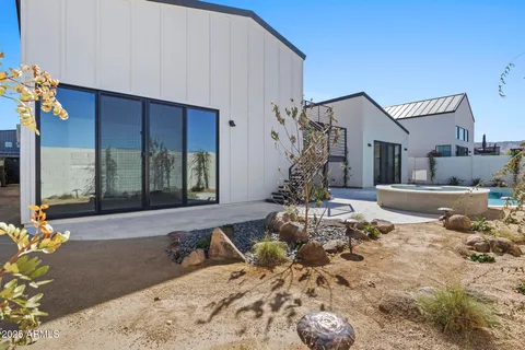 $1,550,000 | 8503 South 9th Drive, Unit 17, Phoenix, AZ 85041