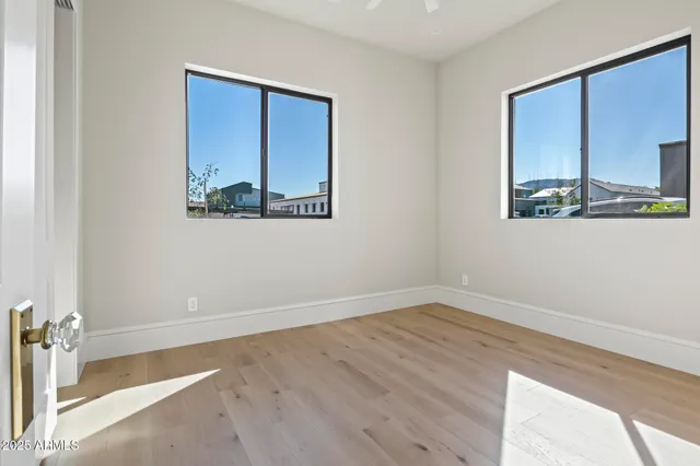 $1,550,000 | 8503 South 9th Drive, Unit 17, Phoenix, AZ 85041