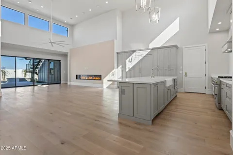 $1,550,000 | 8503 South 9th Drive, Unit 17, Phoenix, AZ 85041