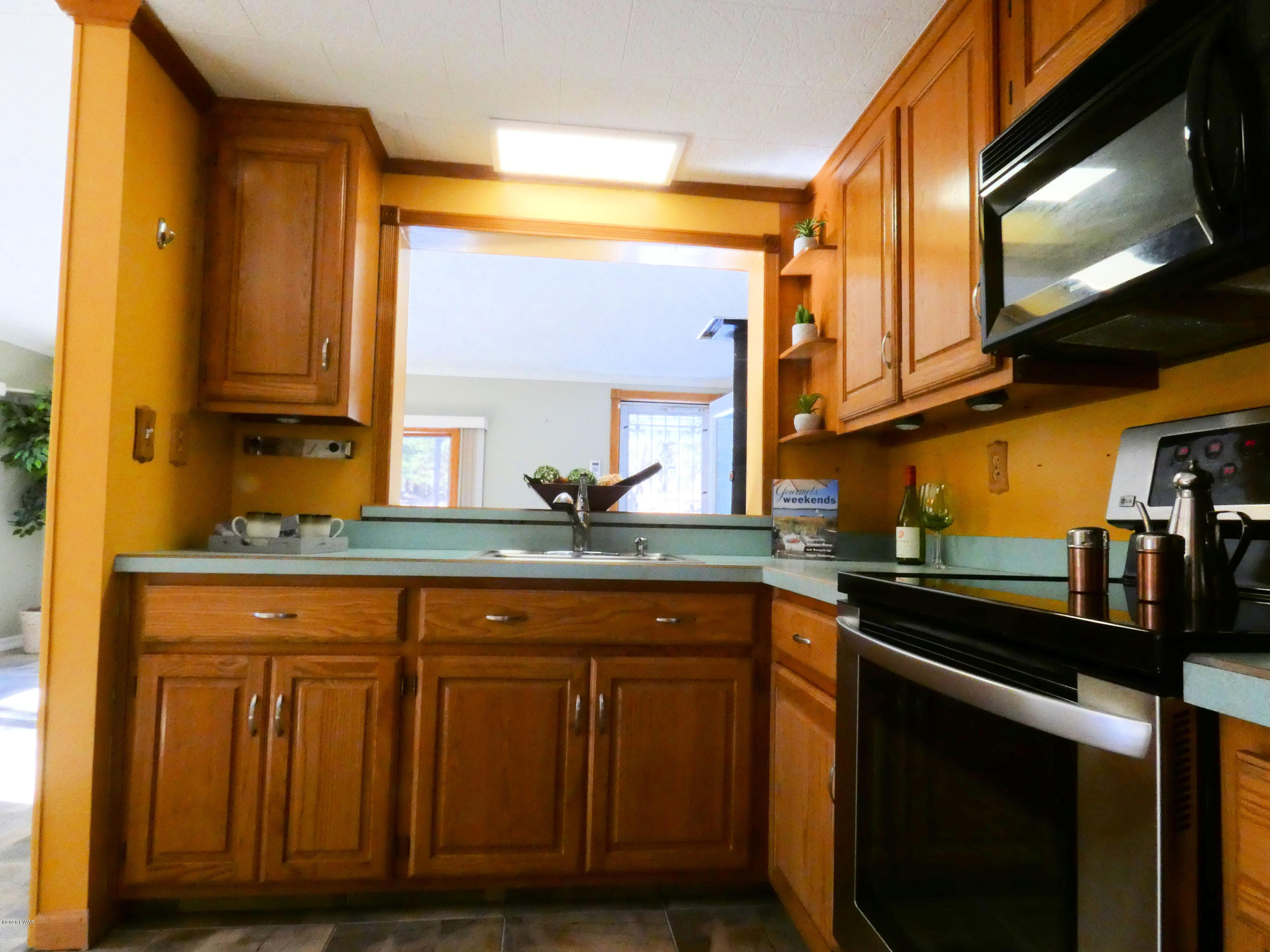 224 Hoadleys Road Hawley, PA 18428 - Photo 6 of 26 6 KitchenView 2