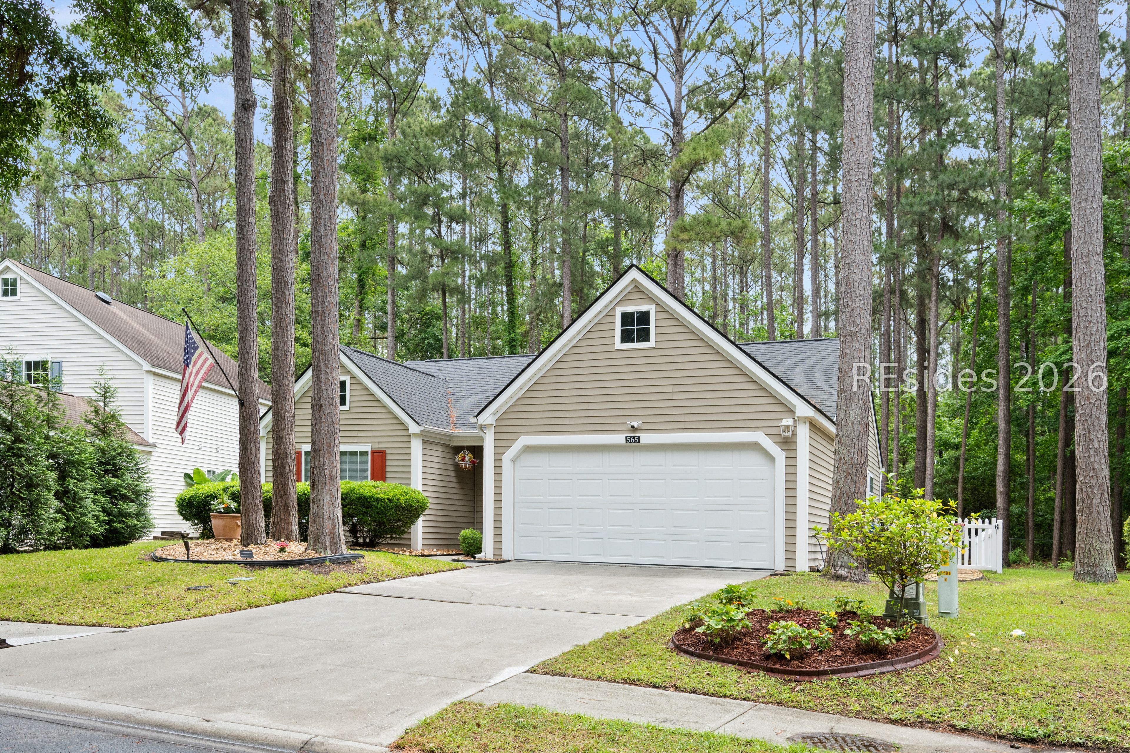 565 Mill Street Bluffton, SC 29910 - Photo 2 of 40