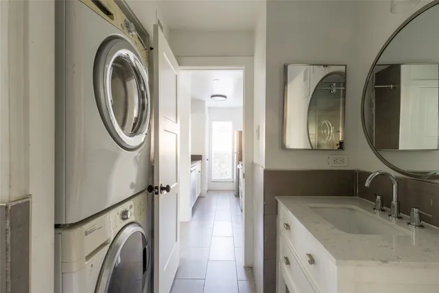 $1,100 | 10075 Westpark Drive, Unit 72, Houston, TX 77042