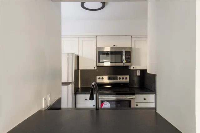 $1,100 | 10075 Westpark Drive, Unit 72, Houston, TX 77042