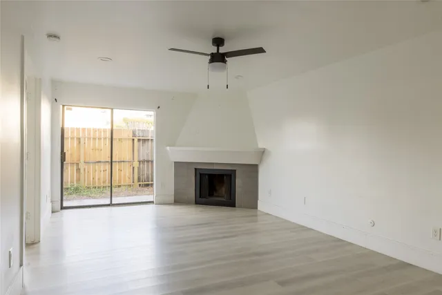 $1,100 | 10075 Westpark Drive, Unit 72, Houston, TX 77042