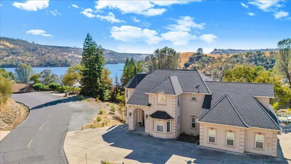 $729,000 | 294 Sunrise Road, Unit 2, Copperopolis, CA 95228