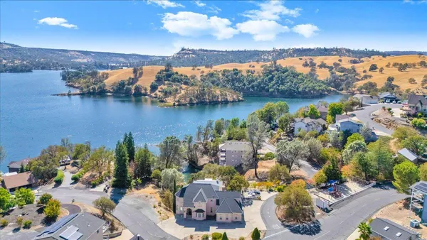 $729,000 | 294 Sunrise Road, Unit 2, Copperopolis, CA 95228
