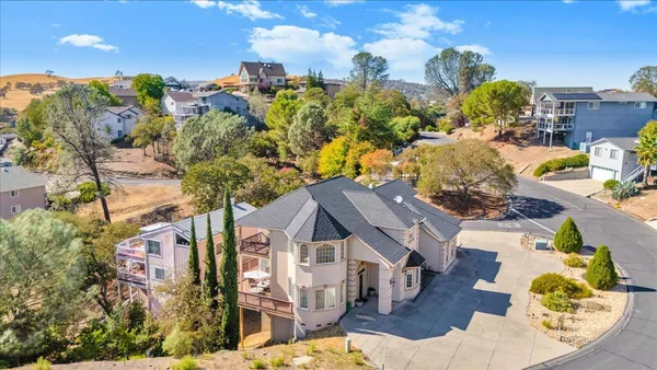 $729,000 | 294 Sunrise Road, Unit 2, Copperopolis, CA 95228