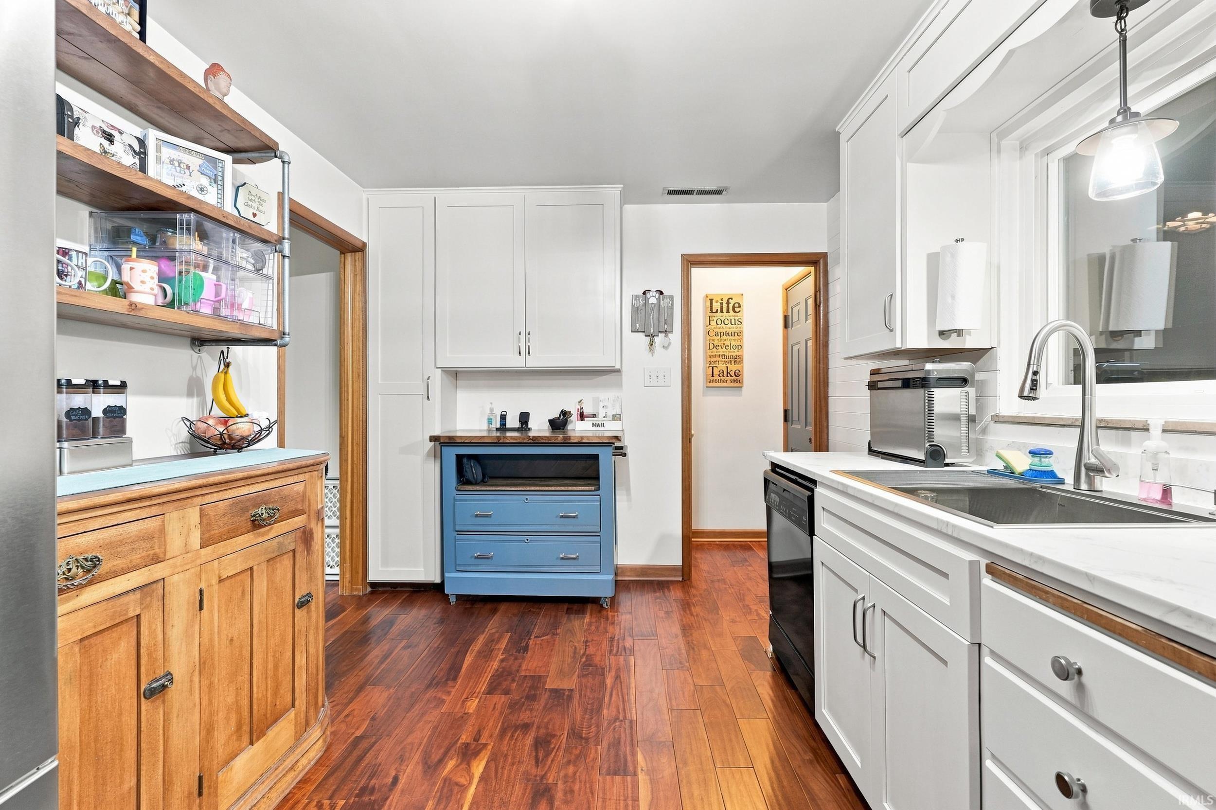 6226 East Hills Road Fort Wayne, IN 46804 - Photo 11 of 34 Gallery Image 11