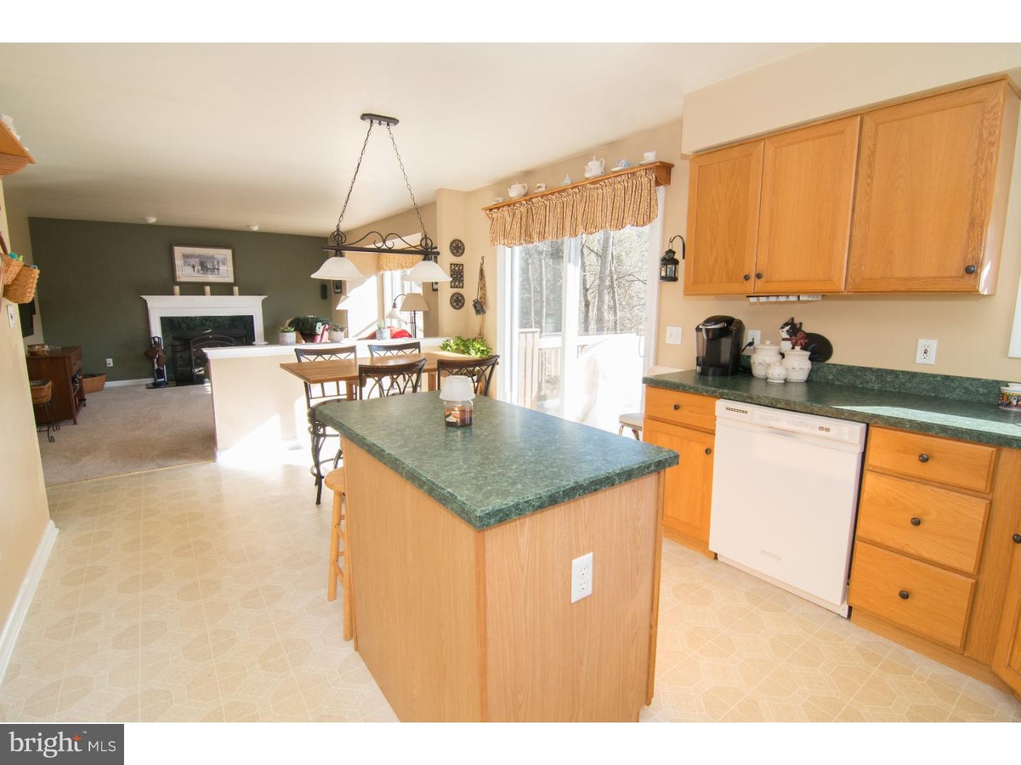 47 Spring Mt Road Schwenksville, PA 19473 - Photo 5 of 23 Kitchen