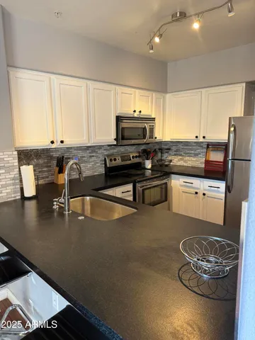 $2,900 | 20100 North 78th Place, Unit 1016, Scottsdale, AZ 85255