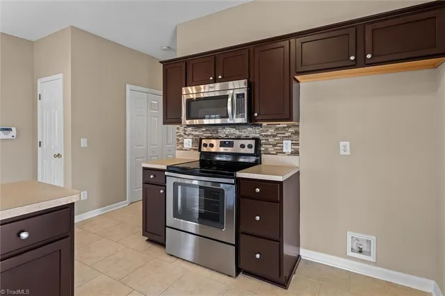 $299,900 | 5410 Angel Oaks Drive, Winston-Salem, NC 27105