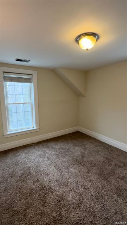 124 Muir Road, Unit UPPR Grosse Pointe, MI 48236 - Photo 8 of 10