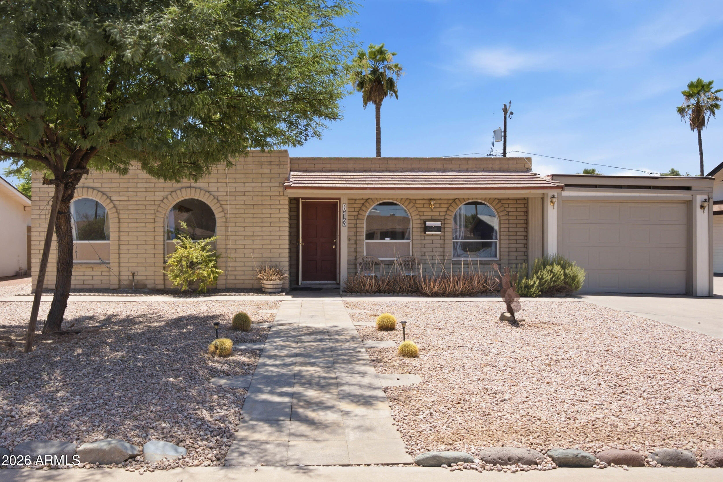 813 West Romo Jones Street Tempe, AZ 85281 - Photo 1 of 23 813 W Romo Jones St-1
