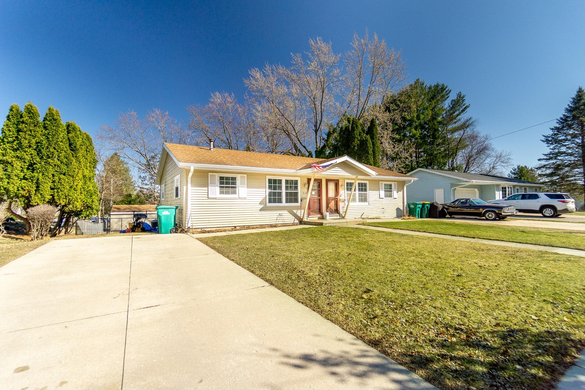 815-817 Sweeney Road Edgerton, WI 53534 - Photo 3 of 48