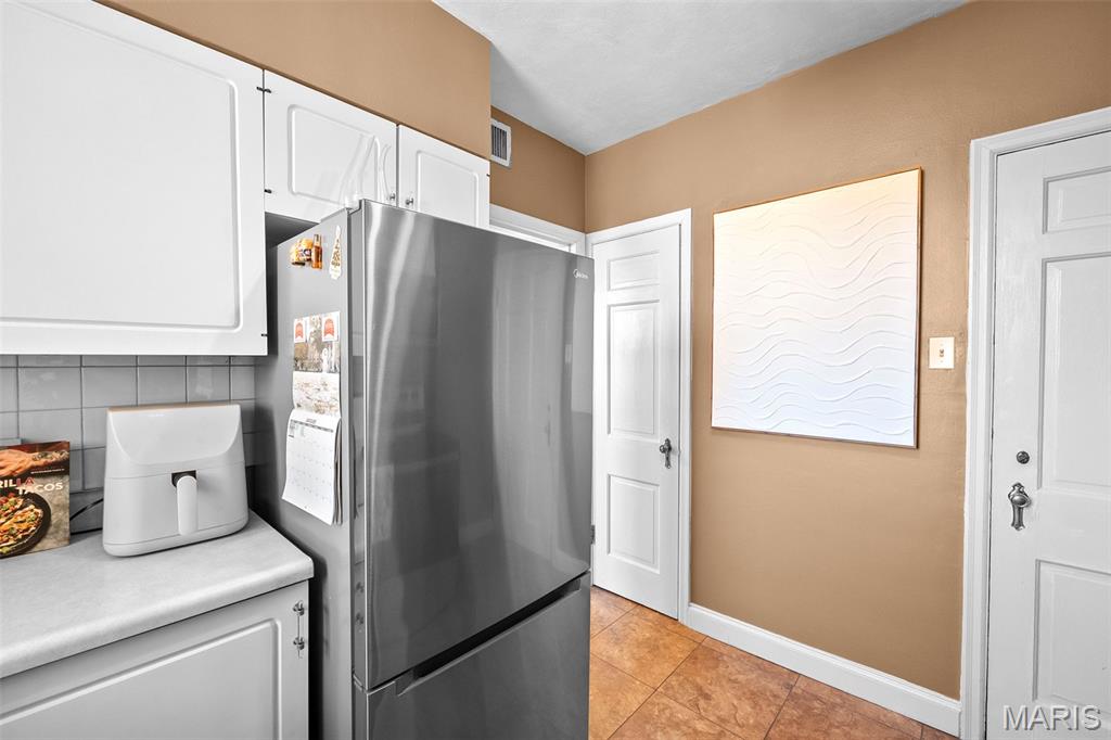 923 South Hanley Road, Unit E Clayton, MO 63105 - Photo 15 of 25 Gallery Image 15
