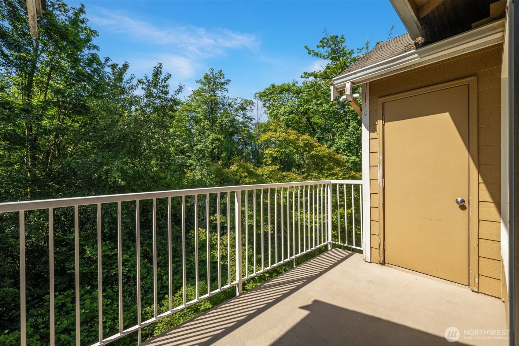 710 240th Way Southeast, Unit J302 Sammamish, WA 98074 - Photo 18 of 22