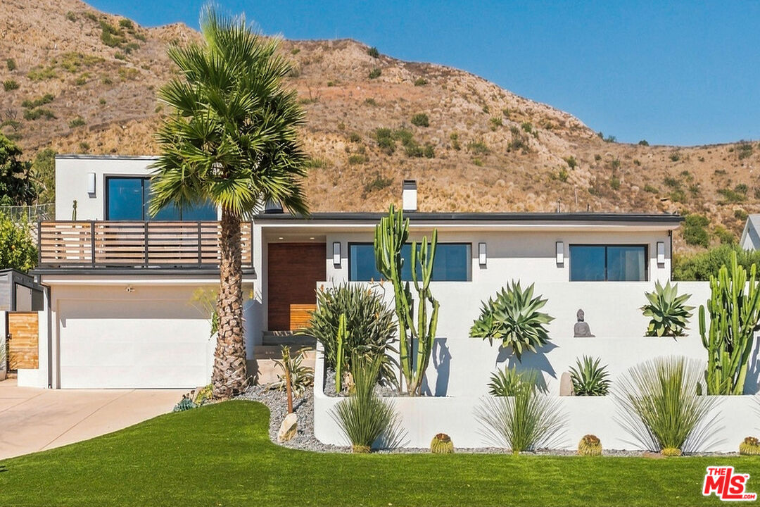20345 Seaboard Road Malibu, CA 90265 - Photo 3 of 31 Gallery Image 3