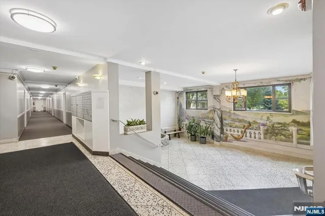 $359,999 | 25 Grand Avenue, Unit 7B, Hackensack, NJ 07601