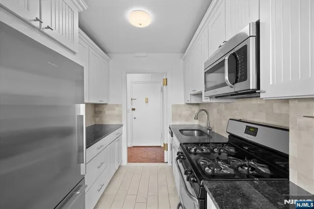 $359,999 | 25 Grand Avenue, Unit 7B, Hackensack, NJ 07601