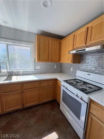 $2,400 | 9499 Brewing Cloud Avenue, Las Vegas, NV 89148