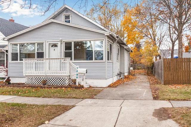 $199,900 | 7335 Wiegand Boulevard, Center Line, MI 48015