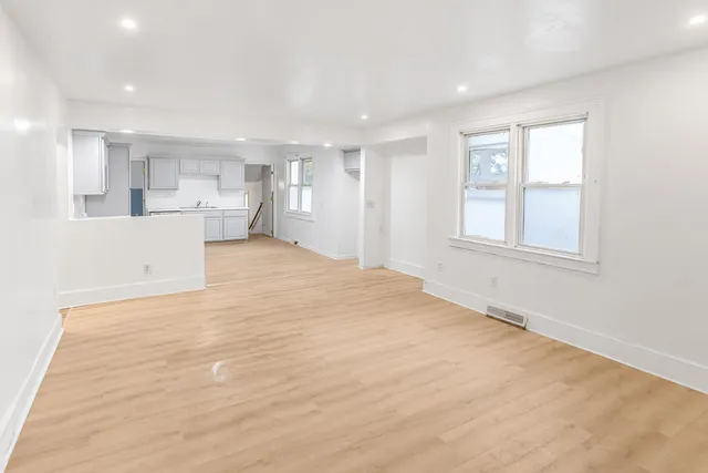 $199,900 | 7335 Wiegand Boulevard, Center Line, MI 48015