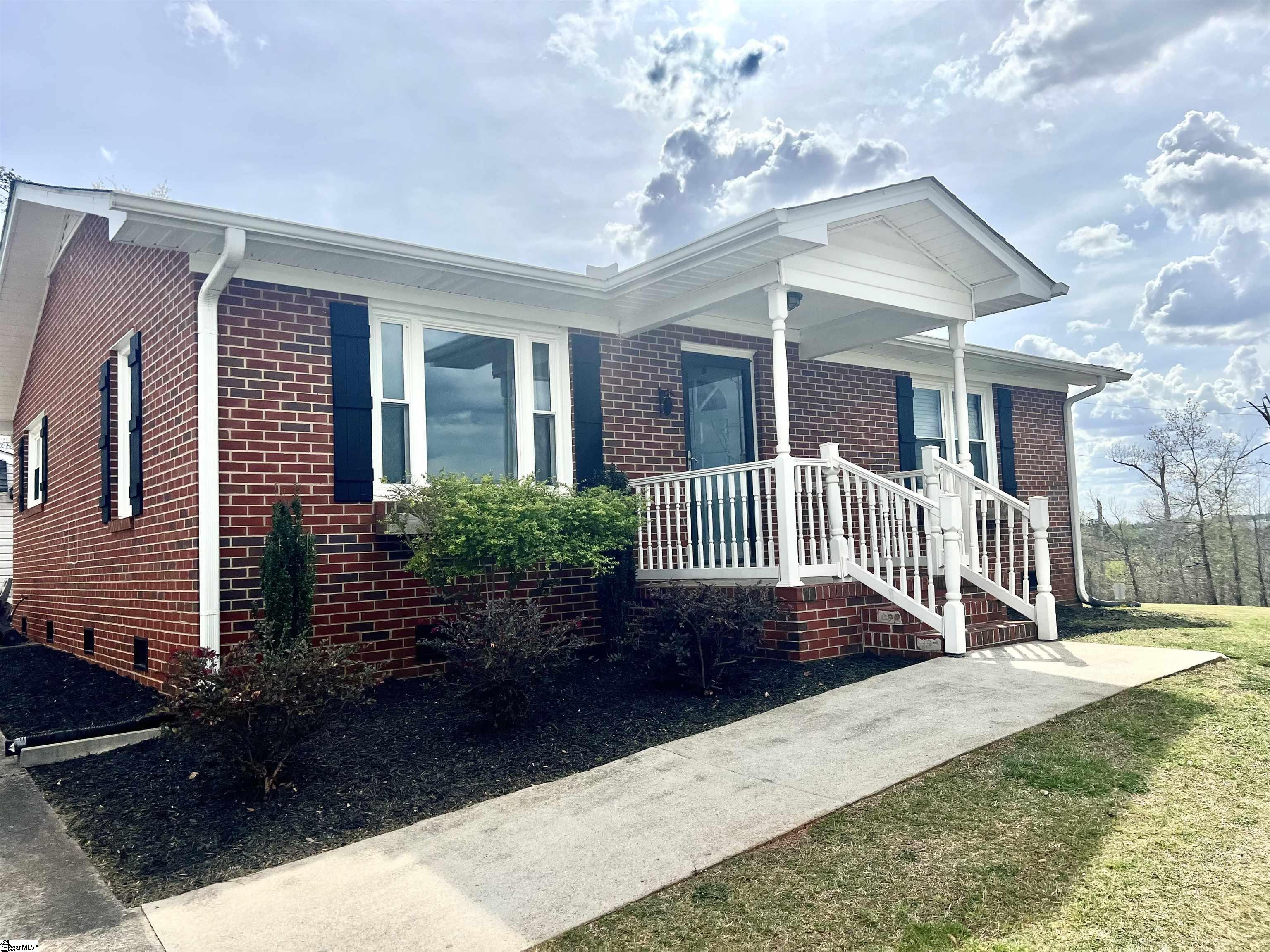 111 King James Road Seneca, SC 29678 - Photo 4 of 19