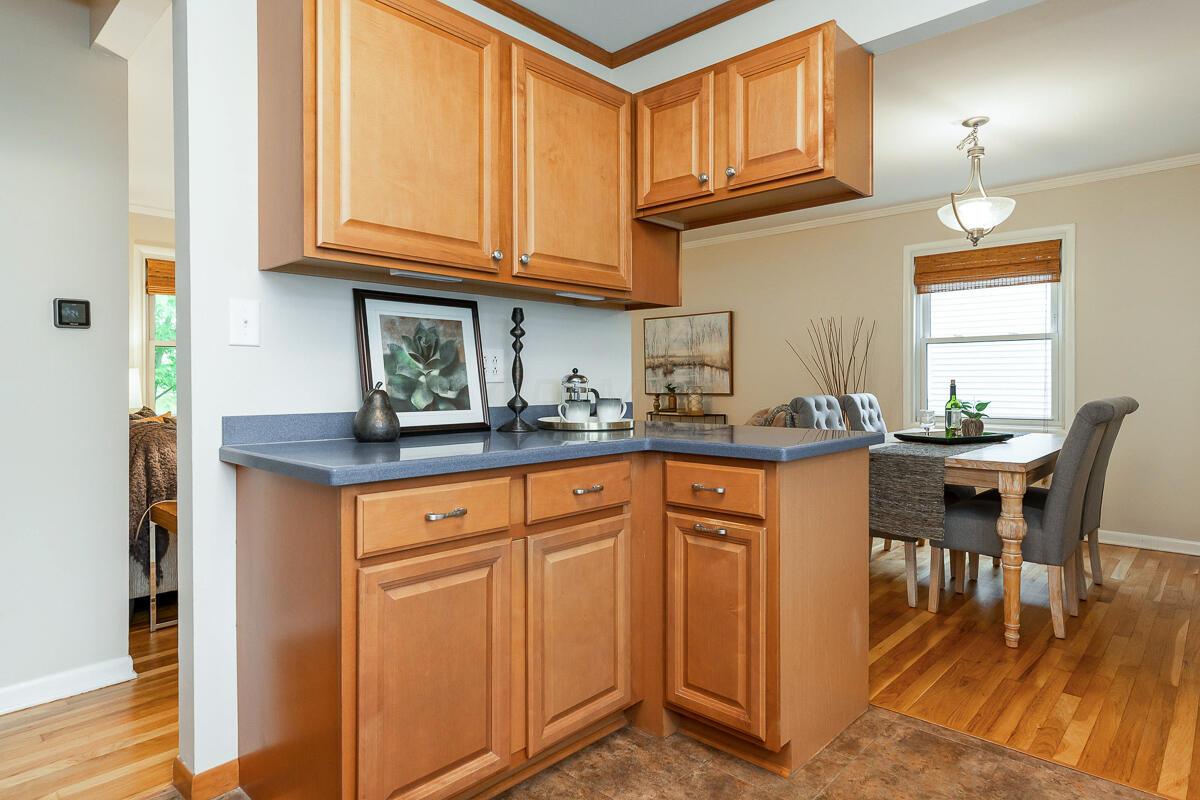 2519 Cranford Road Columbus, OH 43221 - Photo 13 of 37 2519 Cranford kitchen into dining room