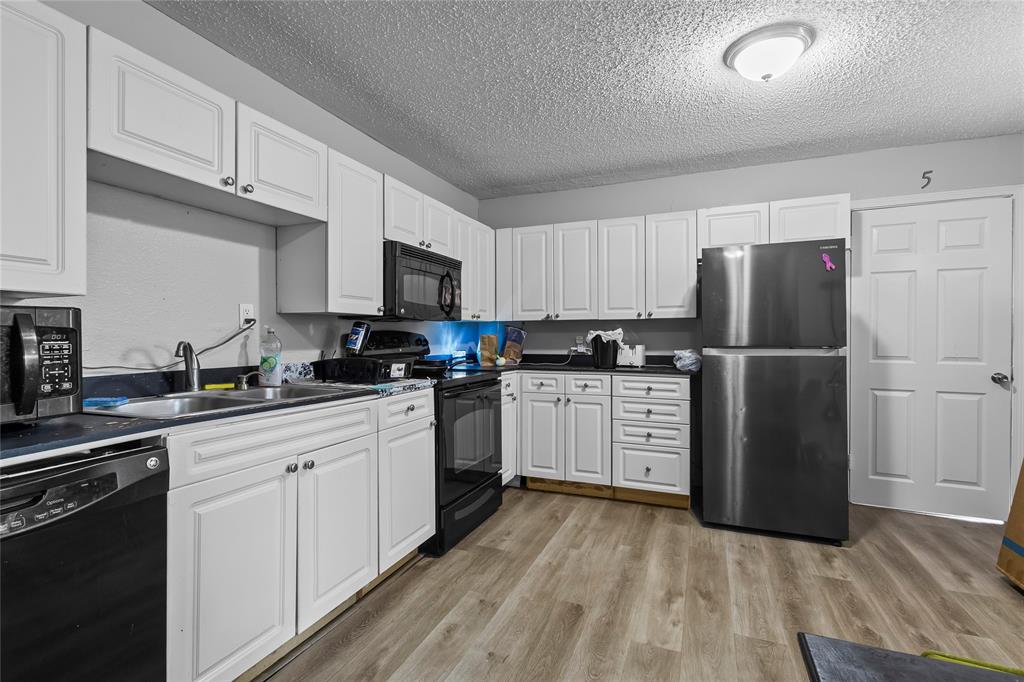 809 Burleson Street Grand Prairie, TX 75050 - Photo 16 of 25