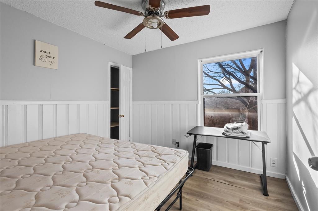 809 Burleson Street Grand Prairie, TX 75050 - Photo 20 of 25