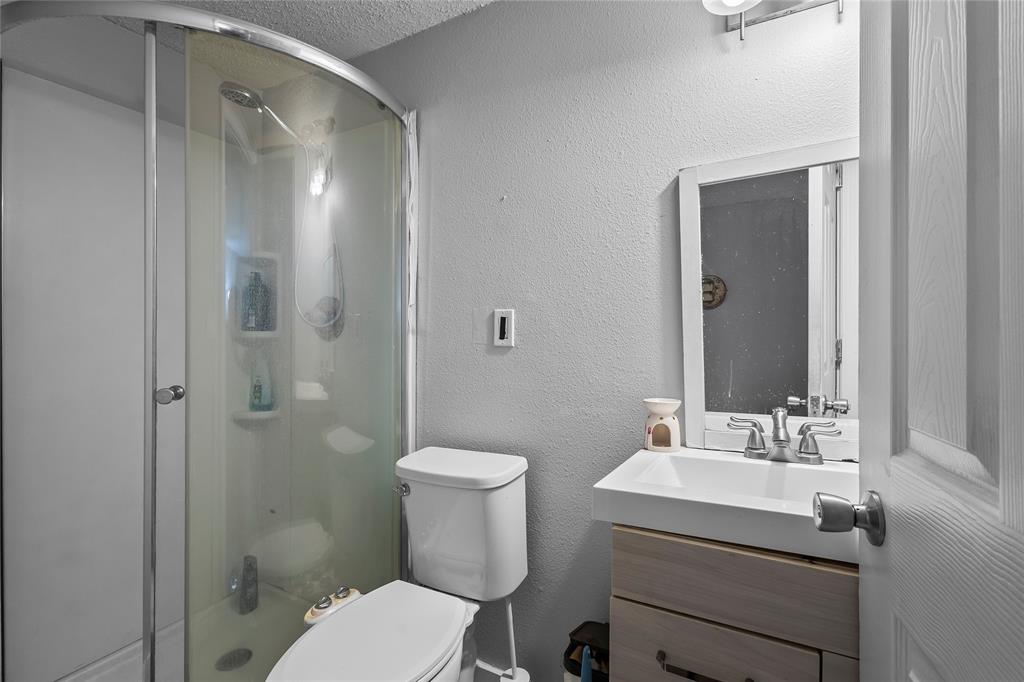 809 Burleson Street Grand Prairie, TX 75050 - Photo 23 of 25