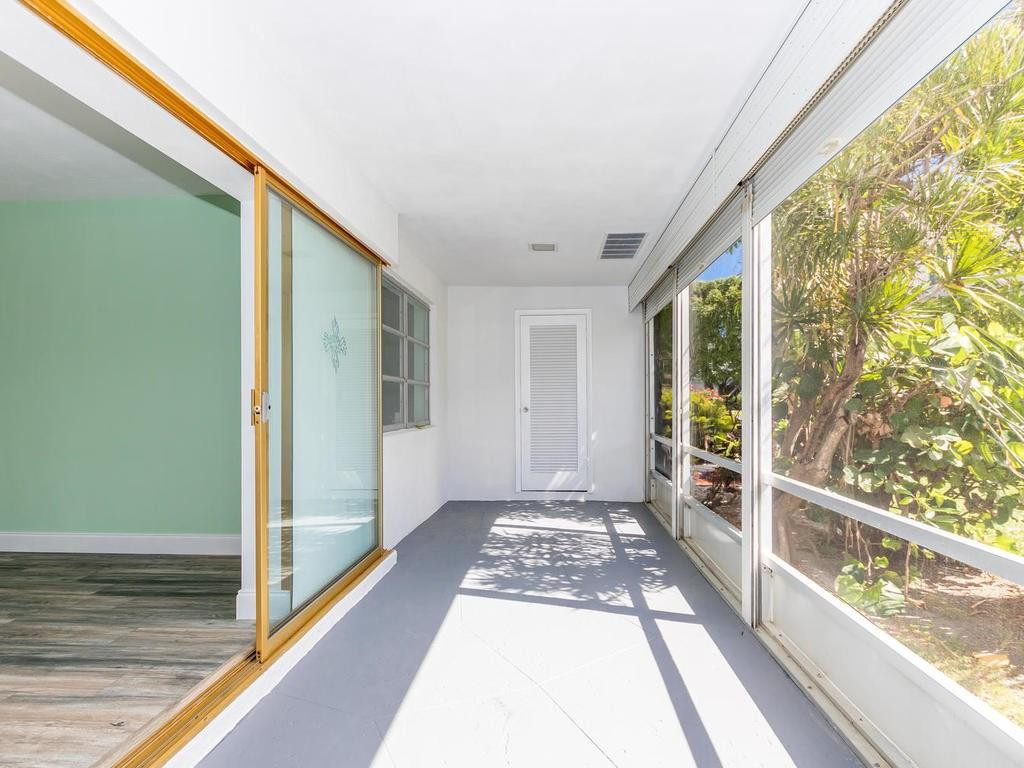 2570 Banyan Road, Unit 3 Boca Raton, FL 33432 - Photo 20 of 31 Photo 20