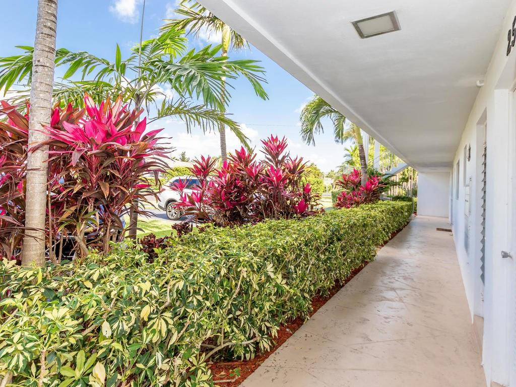 2570 Banyan Road, Unit 3 Boca Raton, FL 33432 - Photo 24 of 31 Photo 24