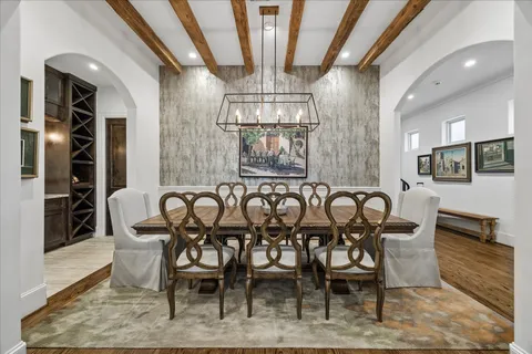 $899,000 | 1525 Early Lane, Houston, TX 77055