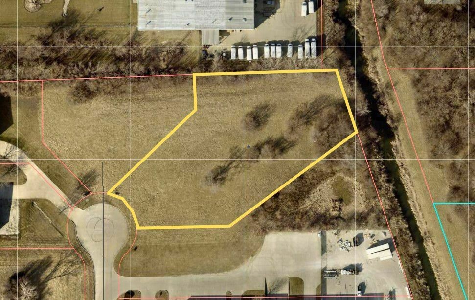 3180 Grand Prix Drive Decatur, IL 62526 - Photo 2 of 2