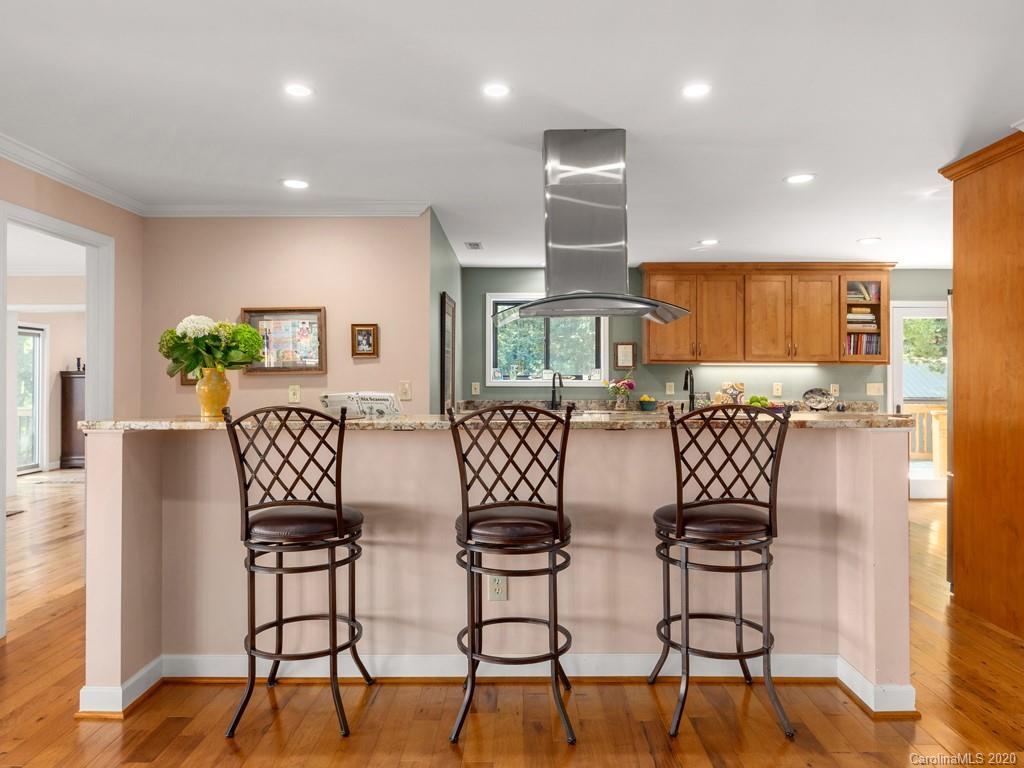 618 Knight Road Saluda, NC 28773 - Photo 8 of 44 Gallery Image 8