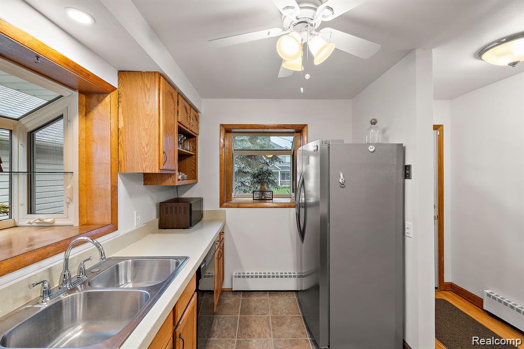 836 Miller Avenue Rochester, MI 48307 - Photo 8 of 38