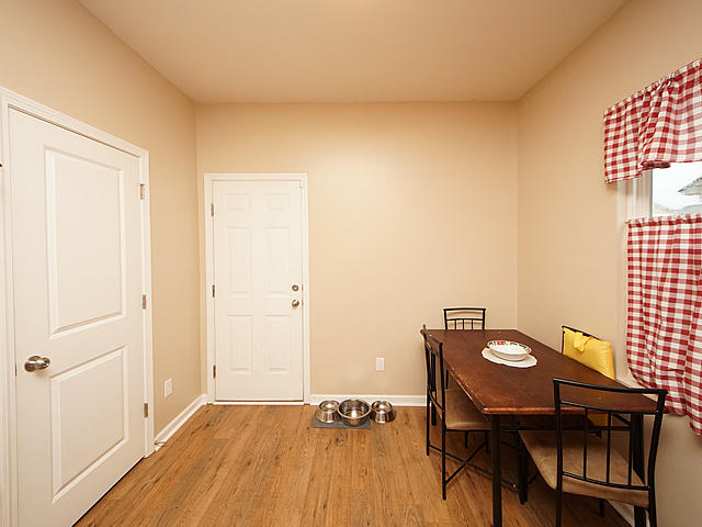 319 Iveson Road Summerville, SC 29486 - Photo 6 of 24 06