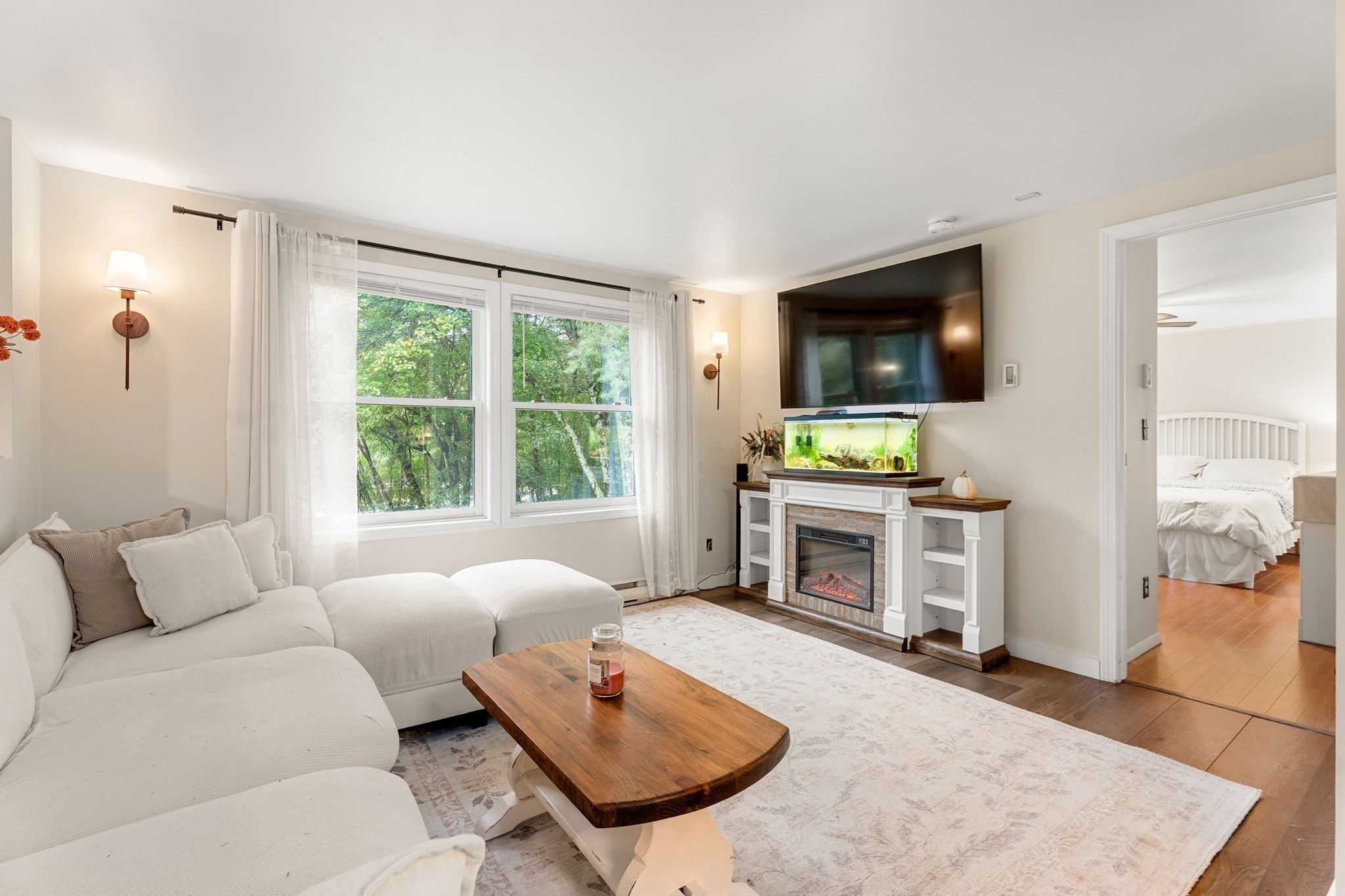 41 Woodland Road Uxbridge, MA 01569 - Photo 9 of 31 Gallery Image 9