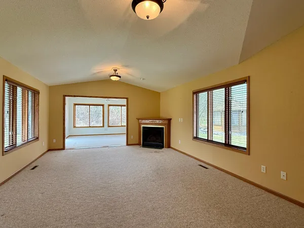 $349,900 | 2733 Campus Lane, Albert Lea, MN 56007
