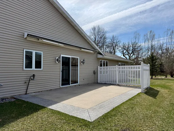 $349,900 | 2733 Campus Lane, Albert Lea, MN 56007