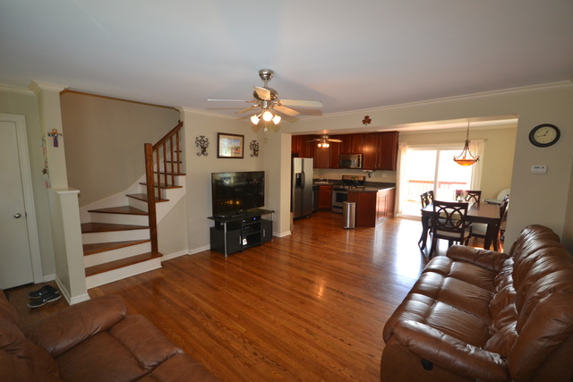 4133 North Maple Avenue Brookfield, IL 60513 - Photo 2 of 24
