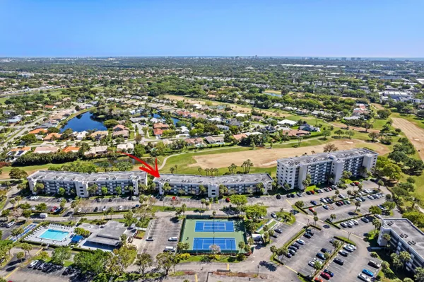 $239,000 | 2420 DC Country Club Boulevard, Unit 310D, Deerfield Beach, FL 33442