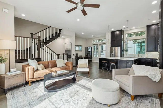 $625,000 | 762 Spanish Oaks Place, Dallas, TX 75204