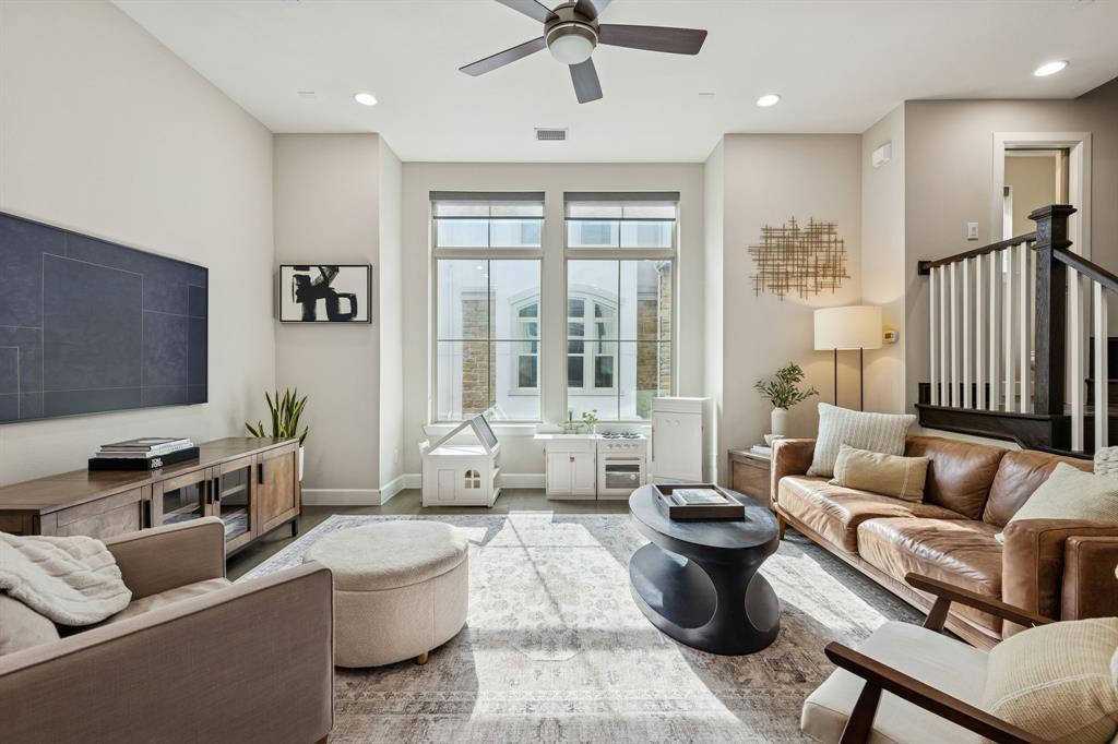 762 Spanish Oaks Place Dallas, TX 75204 - Photo 6 of 31