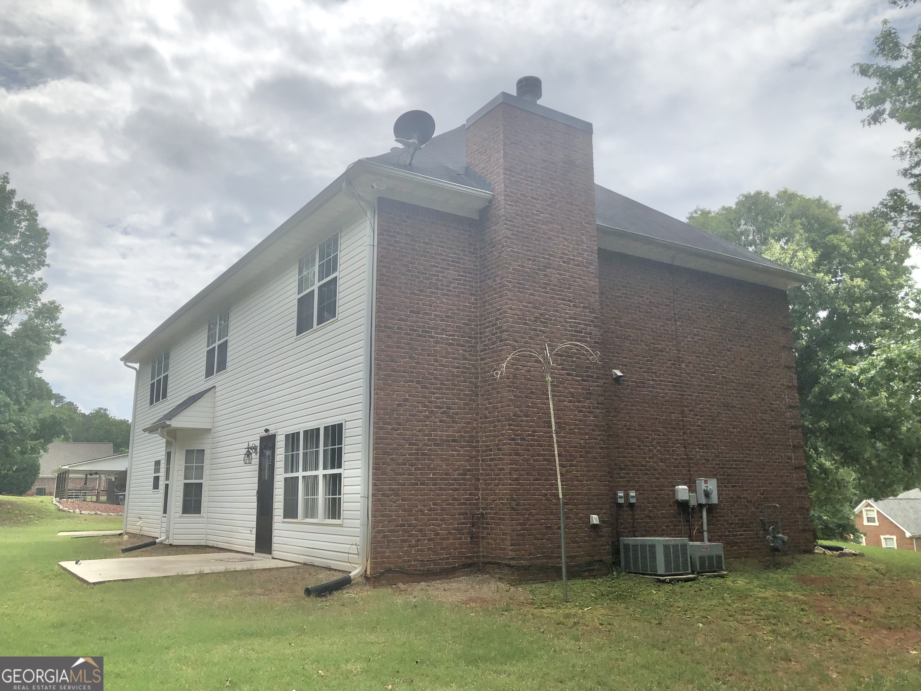 1433 Cotton Trail Southwest Conyers, GA 30094 - Photo 5 of 34