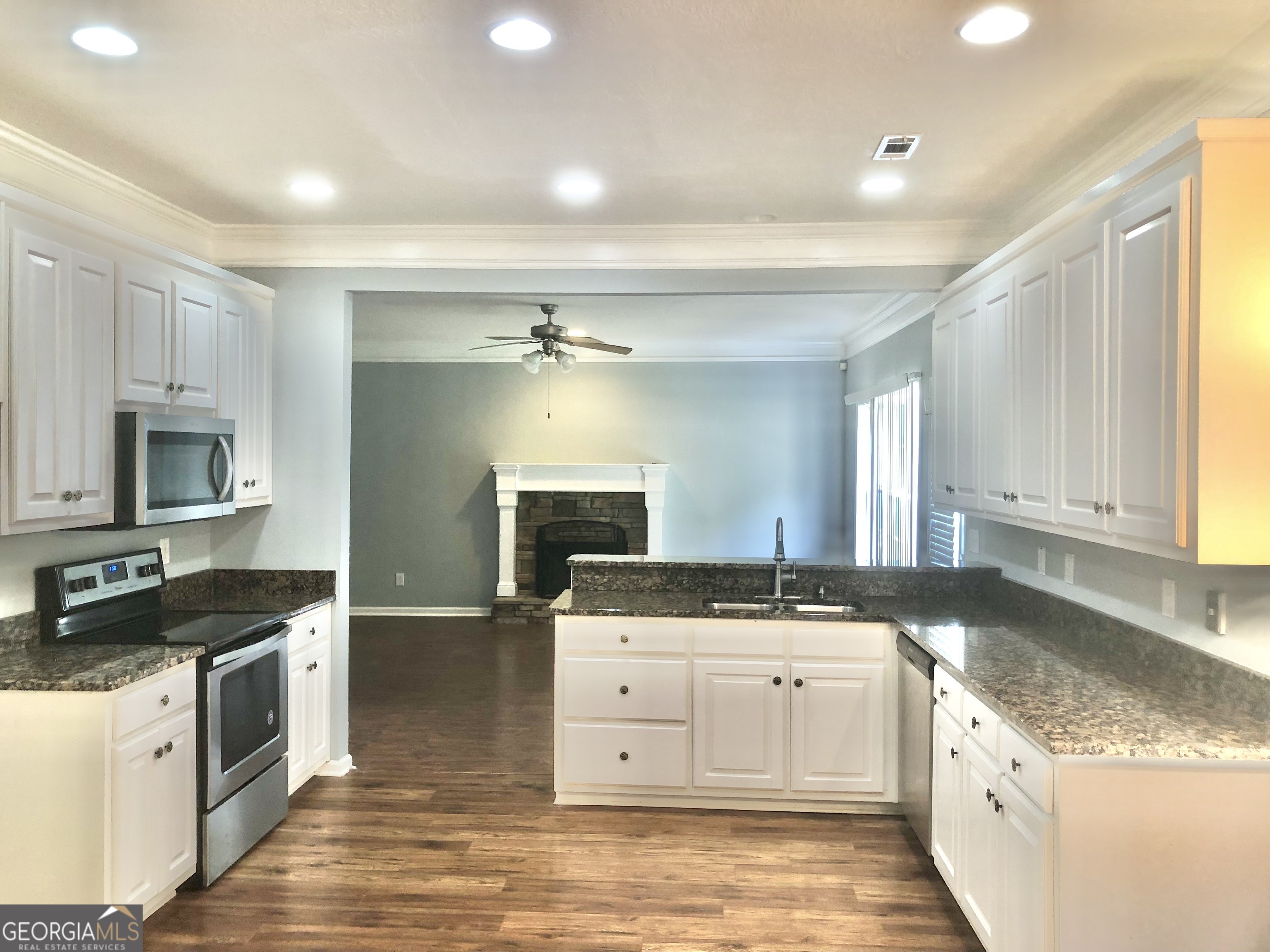 1433 Cotton Trail Southwest Conyers, GA 30094 - Photo 8 of 34