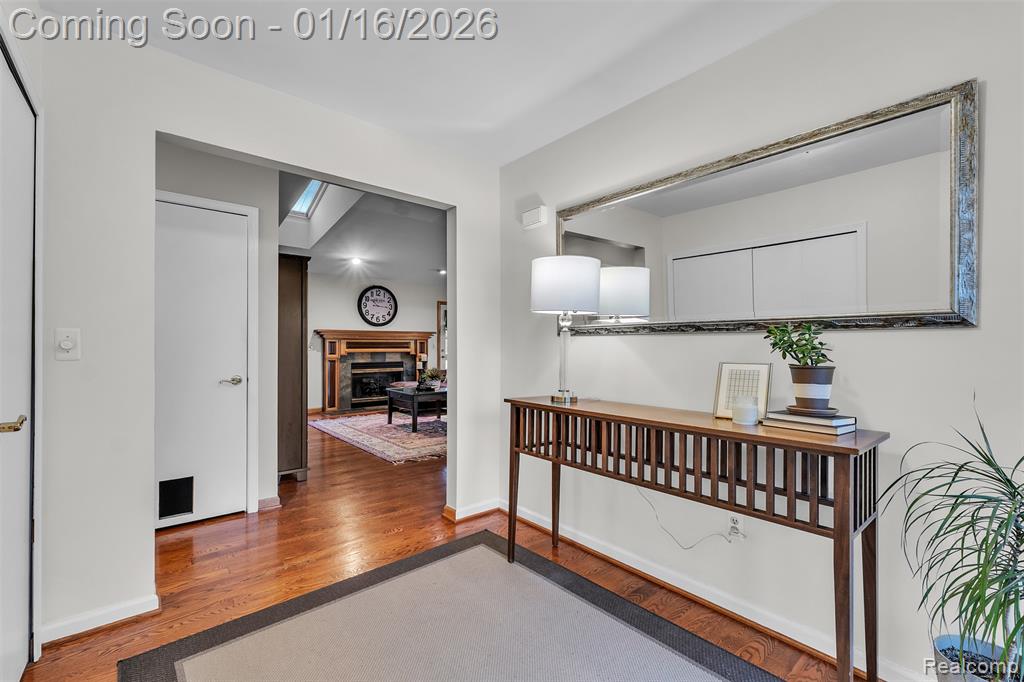 9035 Farmington Road Livonia, MI 48150 - Photo 4 of 90 Gallery Image 4