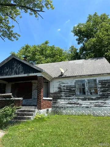 $9,999 | 1618 North 42nd Street, East St. Louis, IL 62204