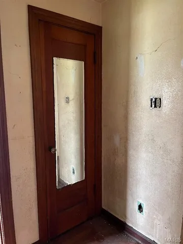 $9,999 | 1618 North 42nd Street, East St. Louis, IL 62204